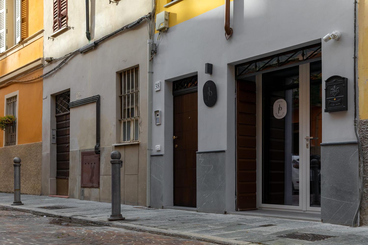Palais Bernadette Aparthotel Parma Kültér fotó
