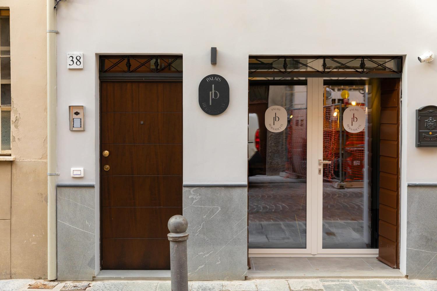 Palais Bernadette Aparthotel Parma Kültér fotó